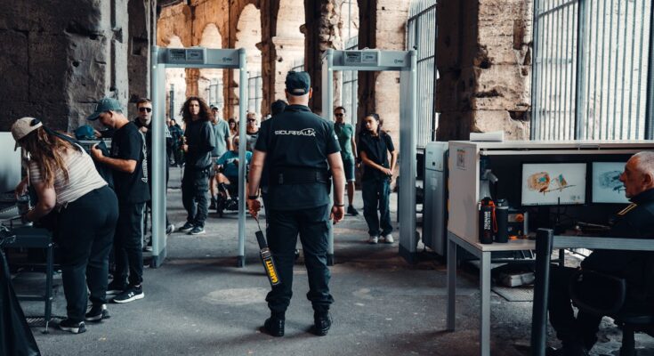 Security Guard Jobs Canada: Licensed & Entry-Level Positions