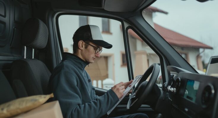 Delivery Driver Jobs Italy: Earn €1,800-€2,500/Month and Tips 2026